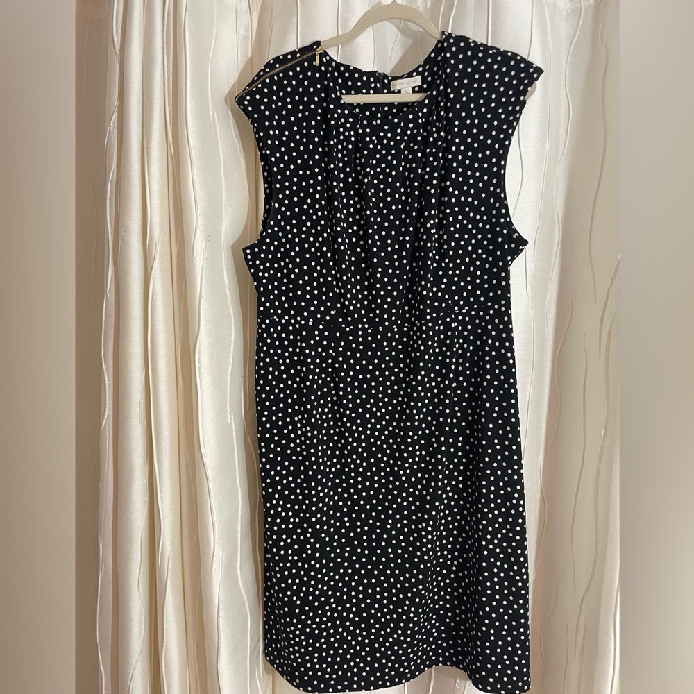 CHARTER CLUB WOMAN TUCK FRONT BLACK WHITE SLEEVELESS DRESS - 18W